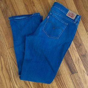 Women’s Levi jeans